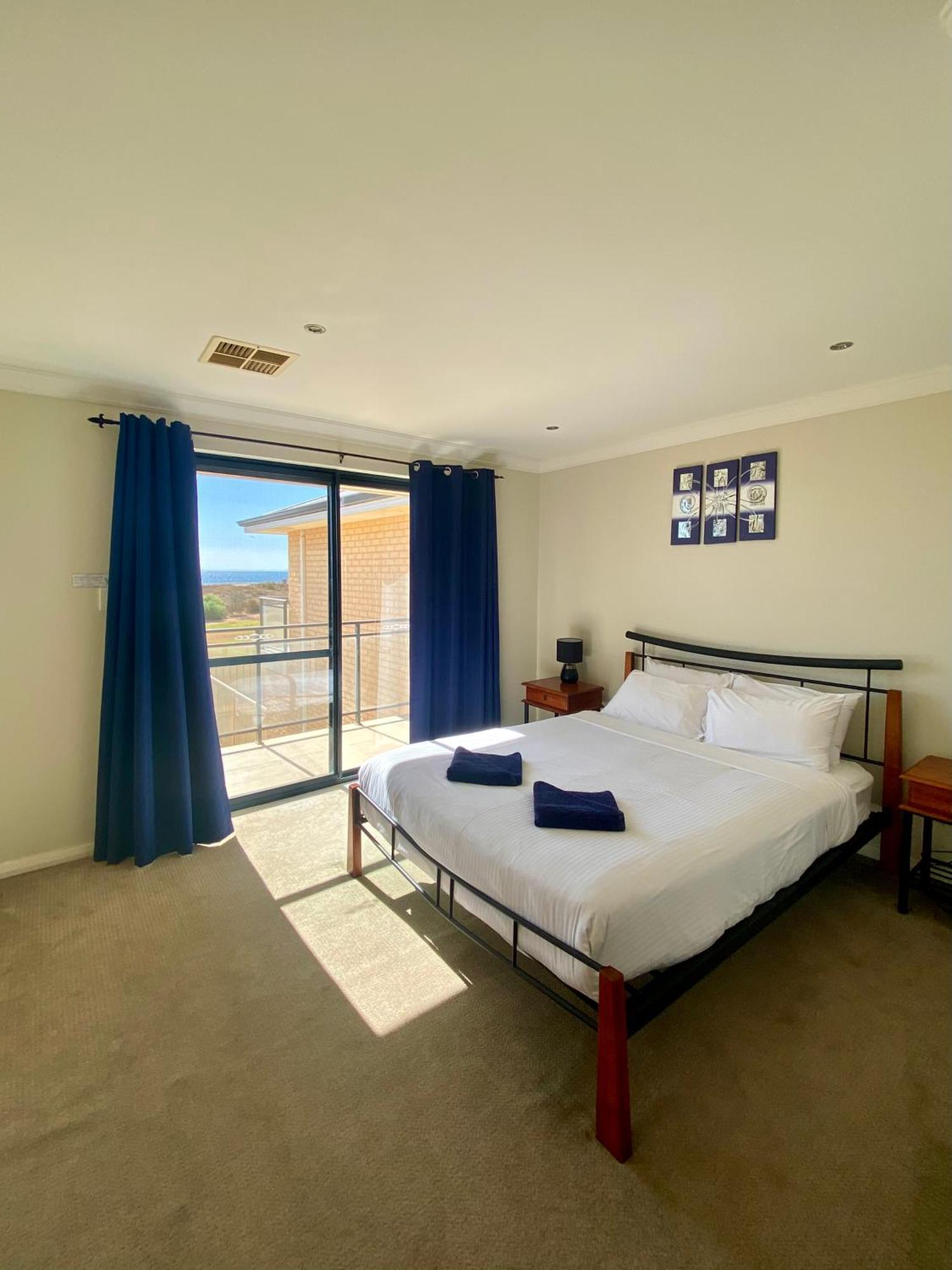 Port Denison Beach Resort 외부 사진