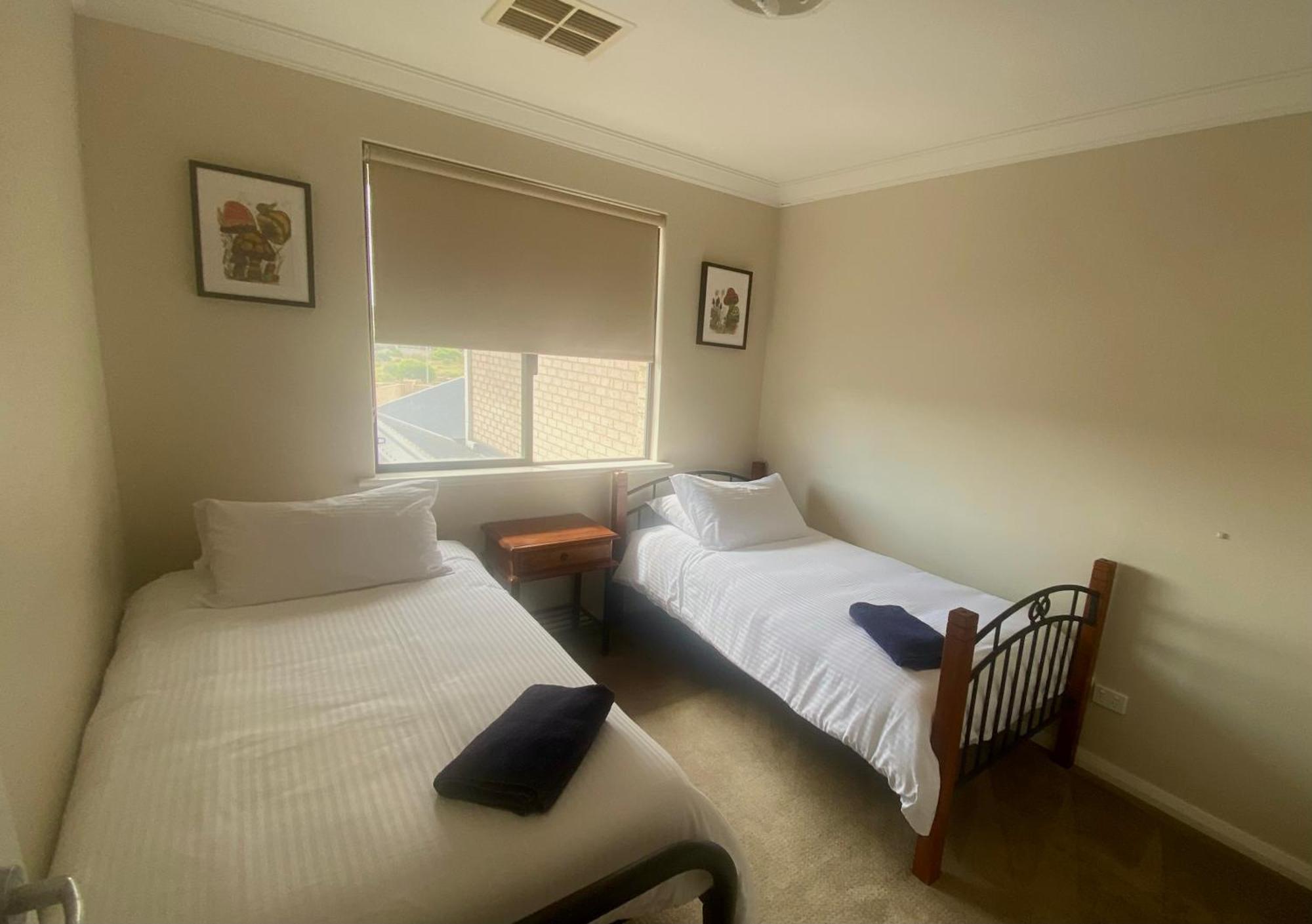 Port Denison Beach Resort 외부 사진